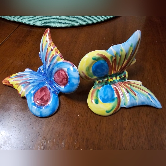 Butterfly Set 🦋 🦋 Ceramic handpainted - Picture 1 of 5
